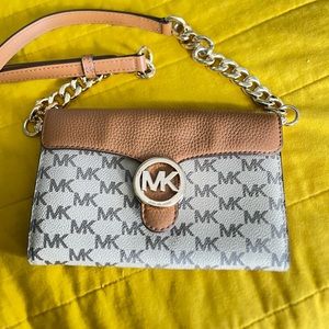 MK CROSSBODY aprox. 4x7